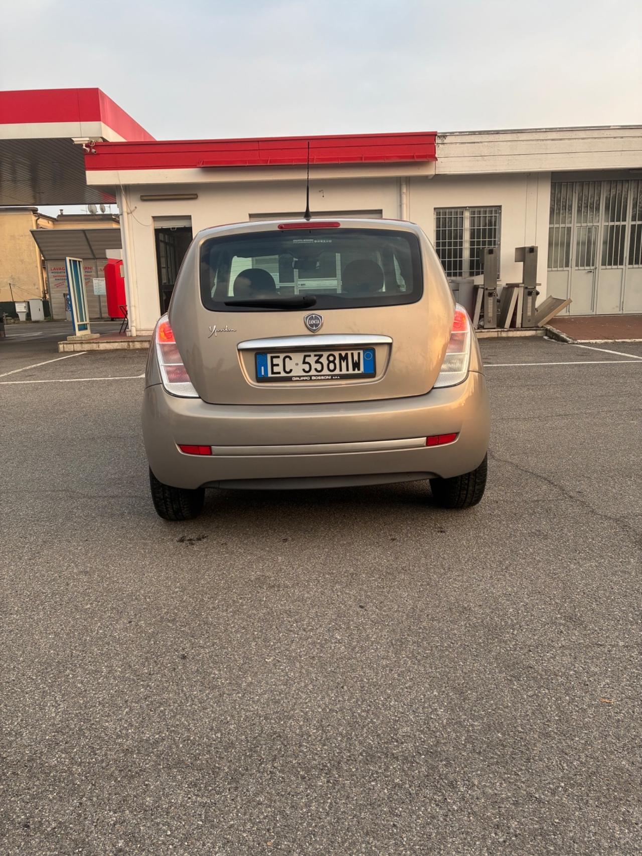 Lancia Ypsilon 1.2 Versus