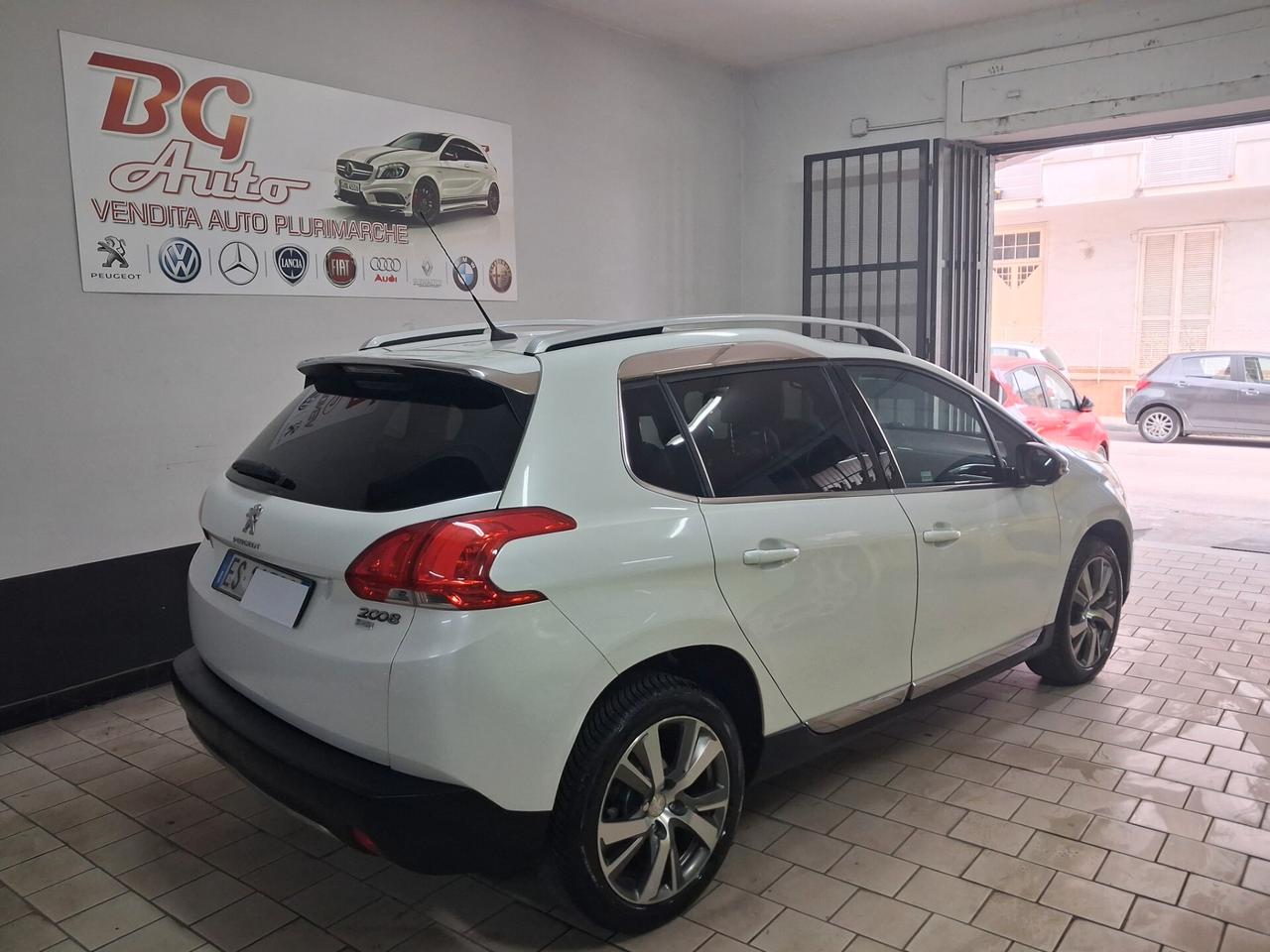 Peugeot 2008 1.6 e-HDi Allure Tetto / Nav/ 2013 unico prop