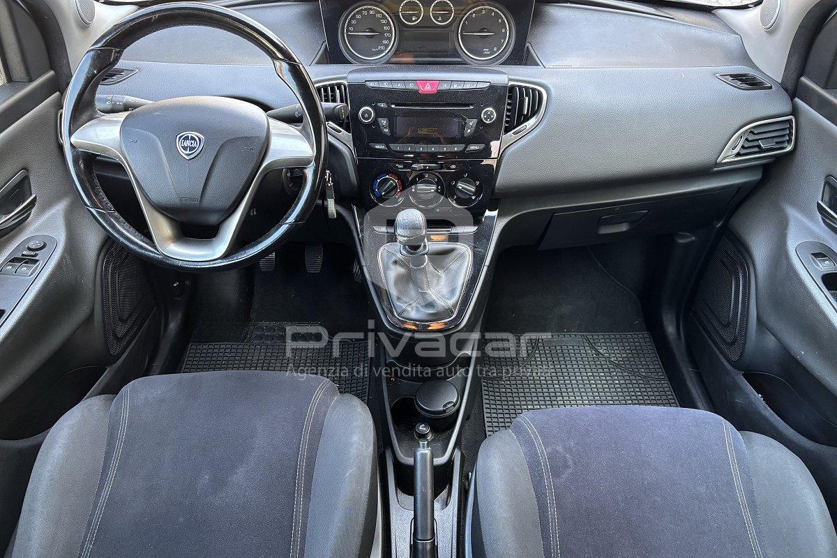 LANCIA Ypsilon 1.2 69 CV 5 porte GPL Ecochic Silver