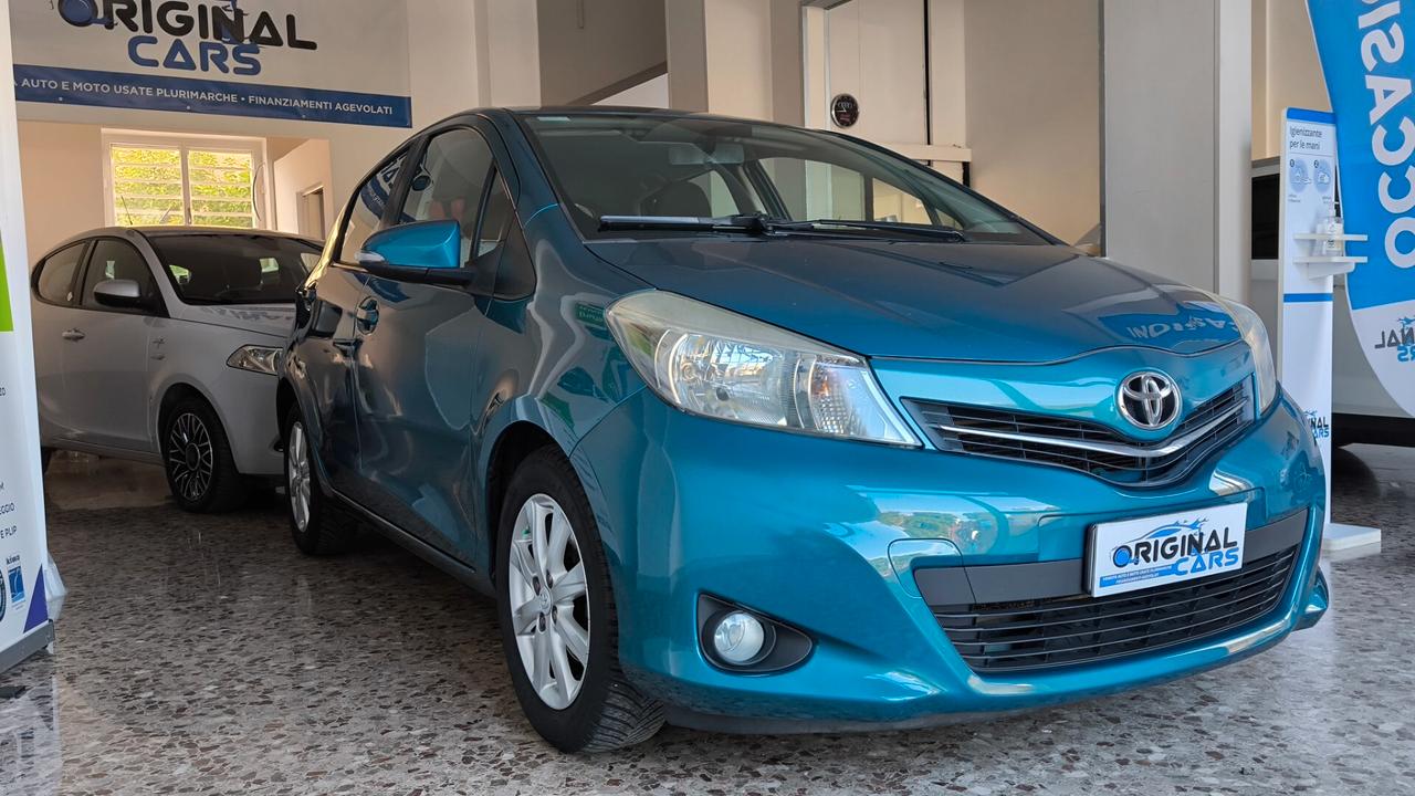 Toyota Yaris 1.4 D-4D 5 porte Lounge