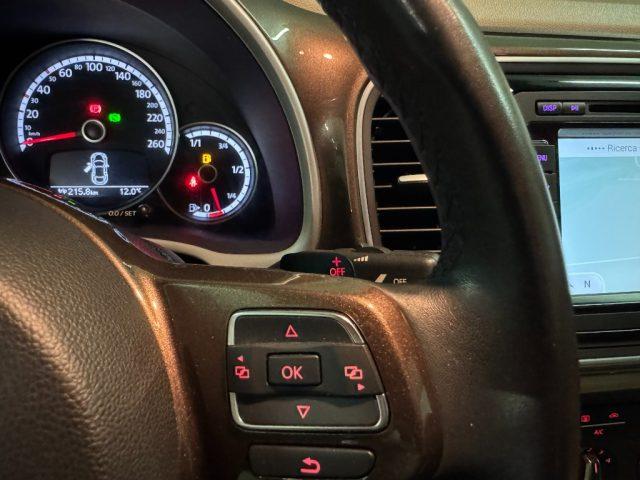 VOLKSWAGEN Maggiolino Cabrio 2.0 TDI DSG Design BlueMotion Technology