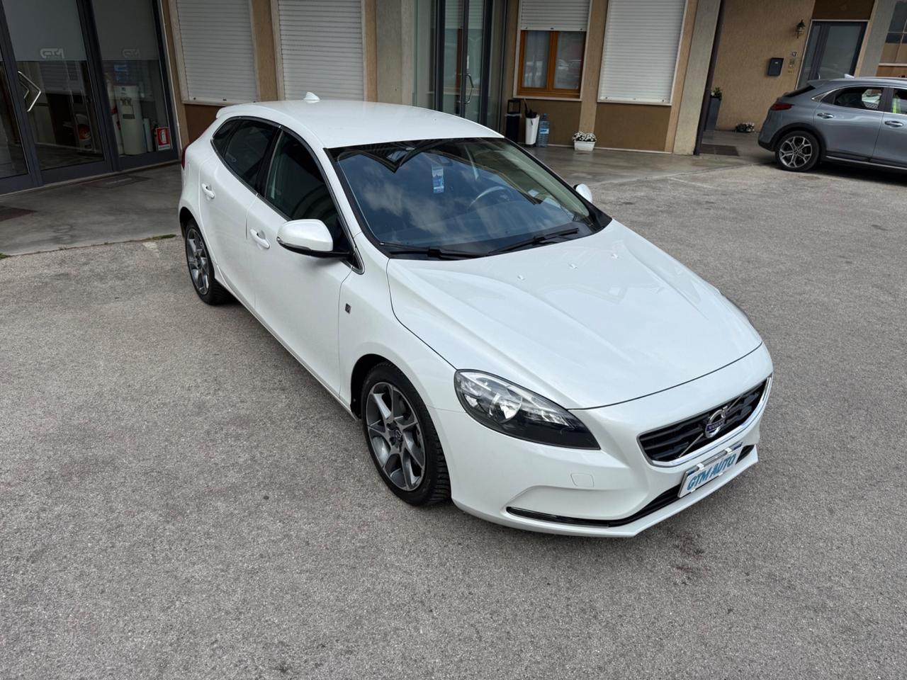 Volvo V40 D2 Ocean Race -1.6 Diesel