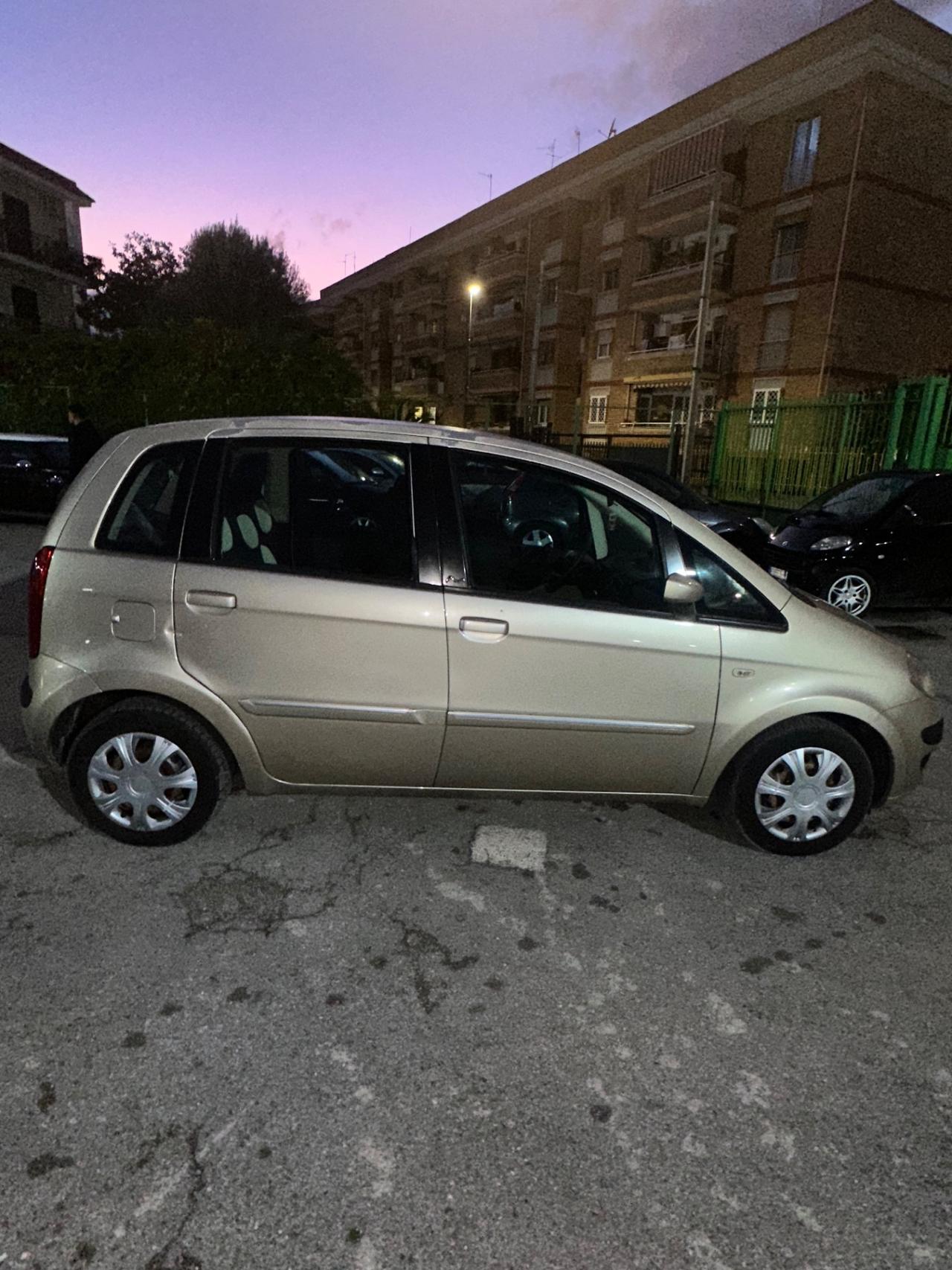 Lancia MUSA 1.4 16V Platino Plus