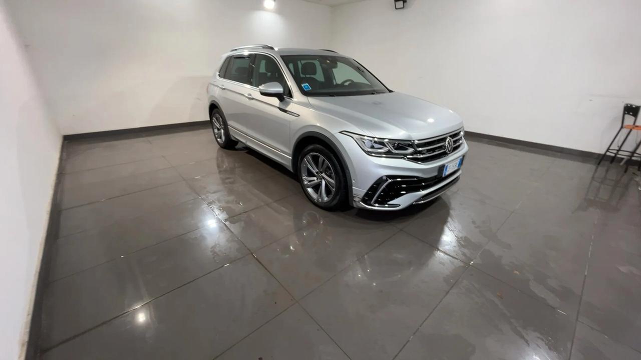 Volkswagen Tiguan 2.0 TDI 150 CV SCR DSG R-Line