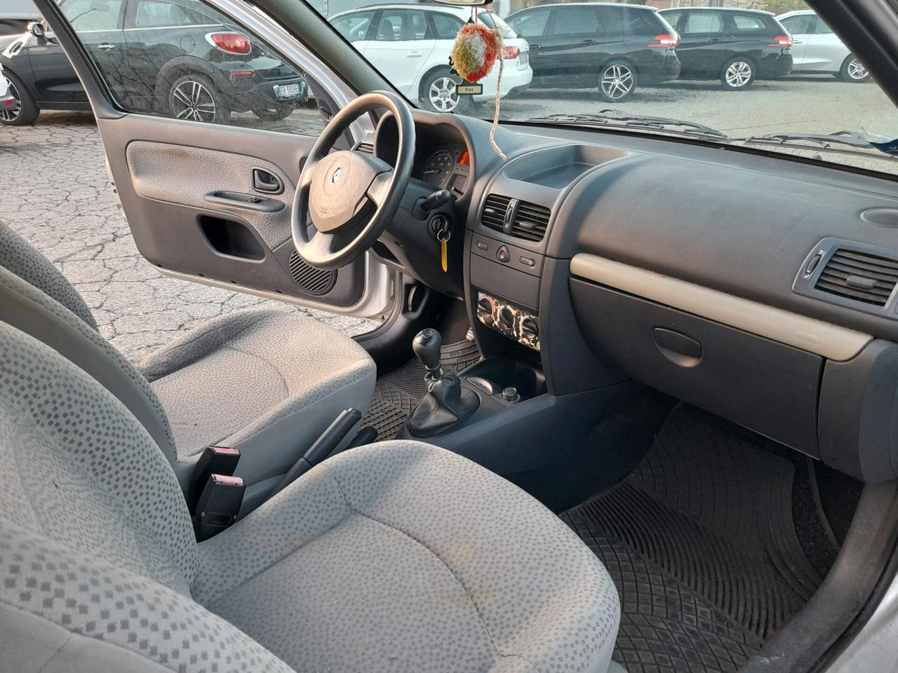 Renault Clio 1.2 16V 3 porte Confort UNICO PROPRIETARIO