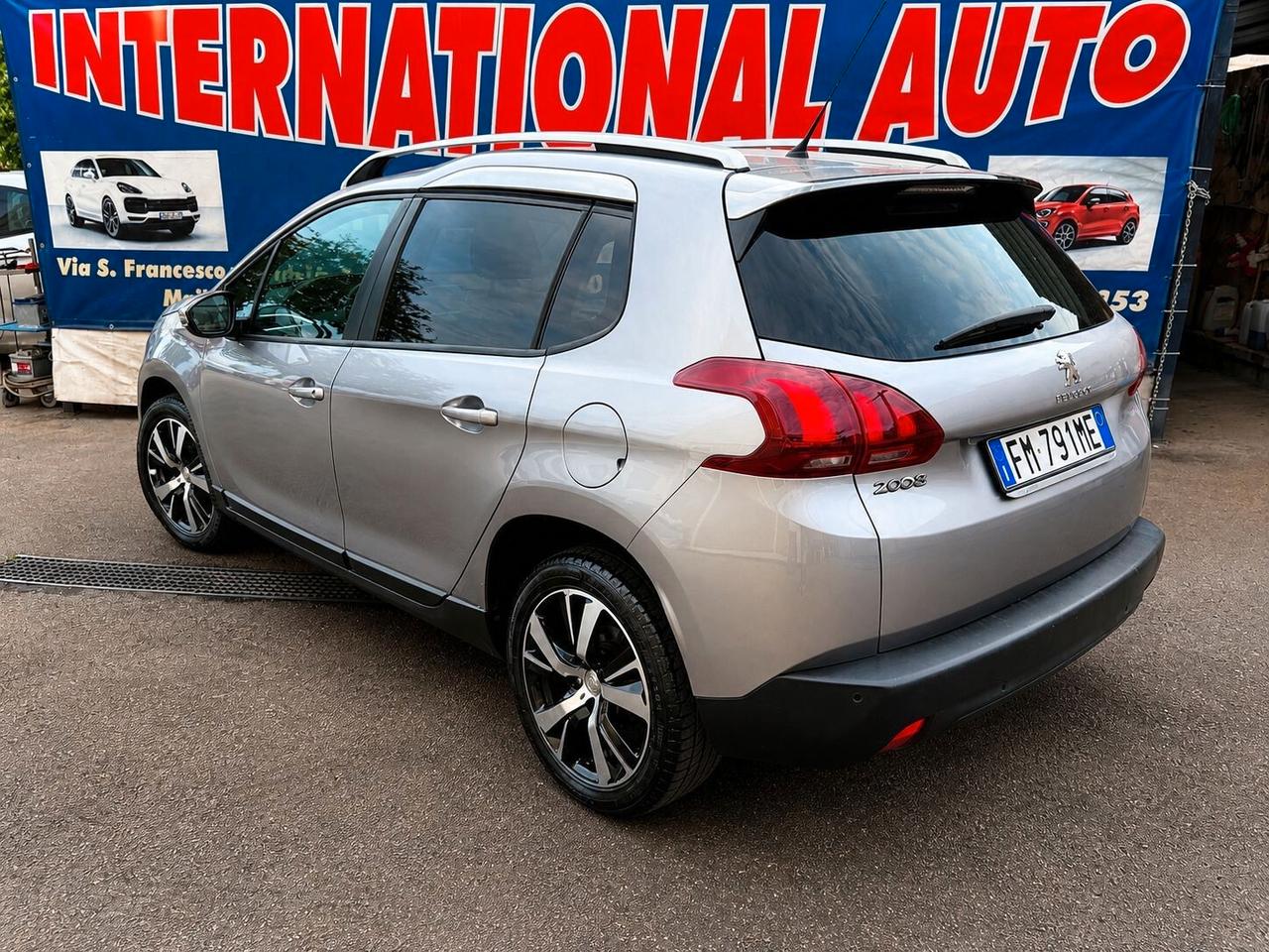 Peugeot 2008 BlueHDi 100 Black Matt