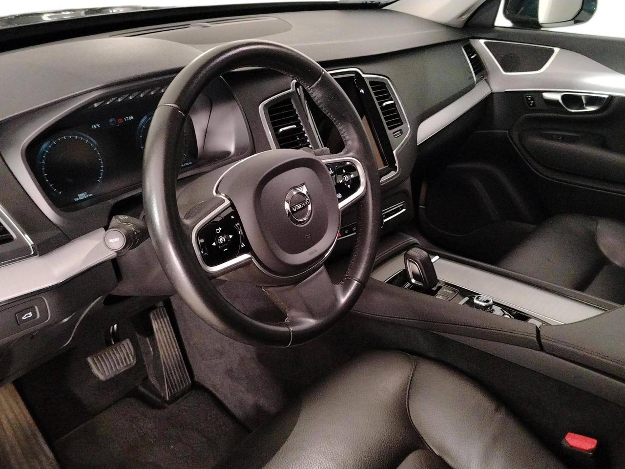 Volvo XC90 2.0 b5 Momentum awd