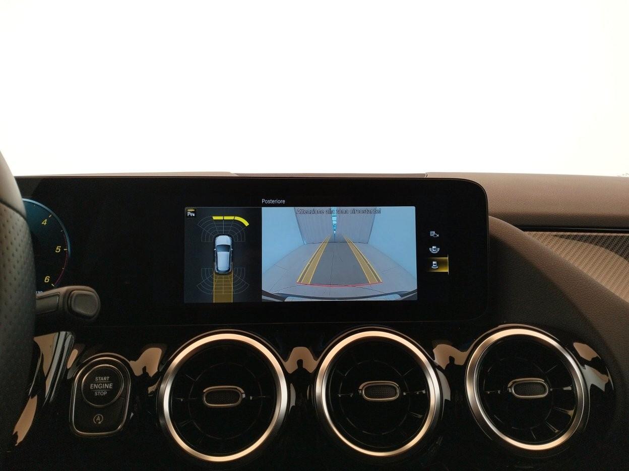 Mercedes-Benz GLA 180d Premium auto - PACCHETTO AMG - PACCHETTO NIGHT