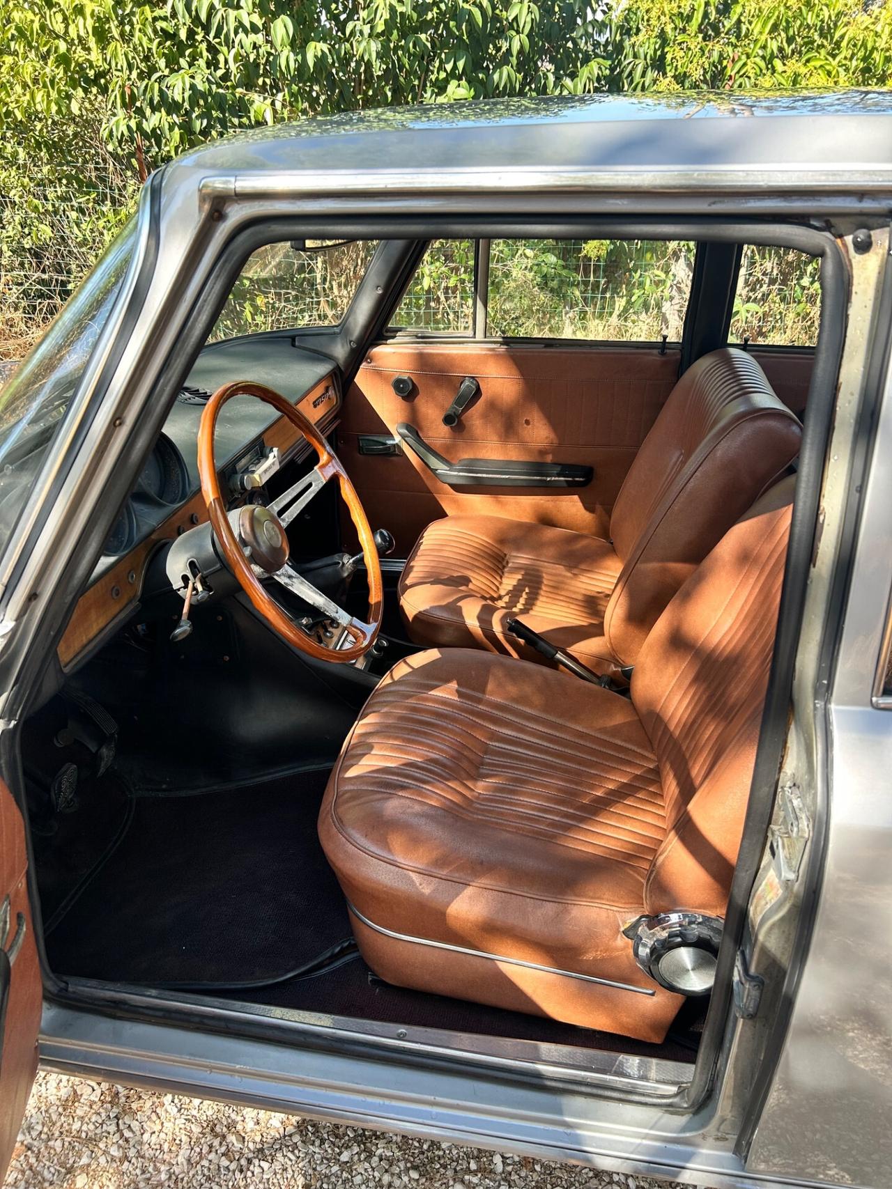 Alfa Romeo 1750 berlina TARGA ORO