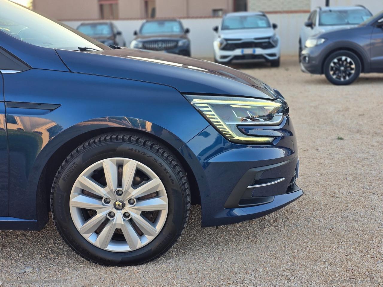 RENAULT Mégane Sporter Blue dCi 115CV EDC Bus.