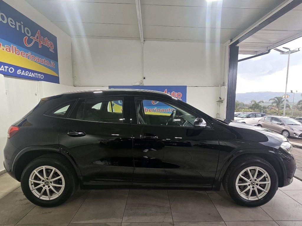 Mercedes-Benz GLA 200 d Automatic Business