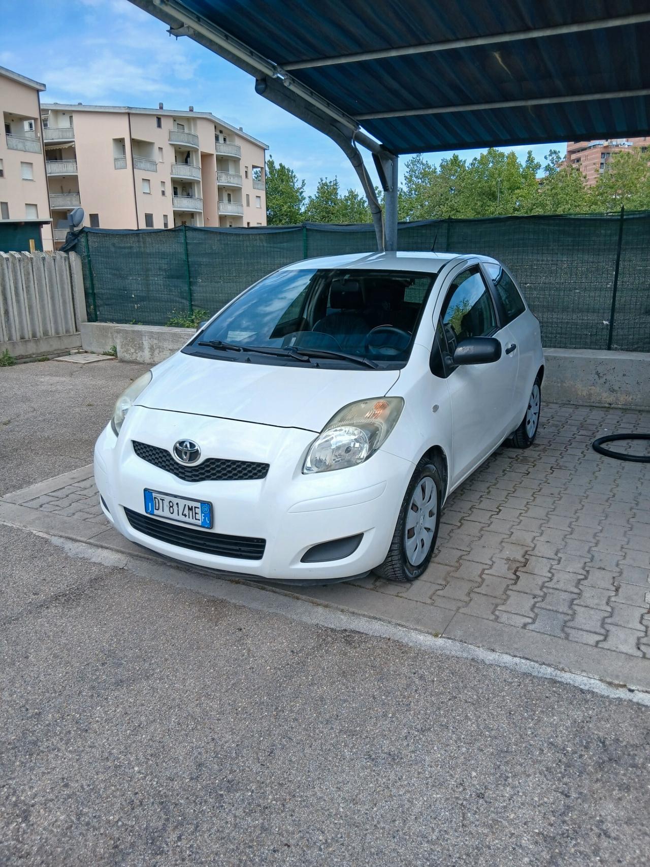 Toyota Yaris 1.0 3 porte