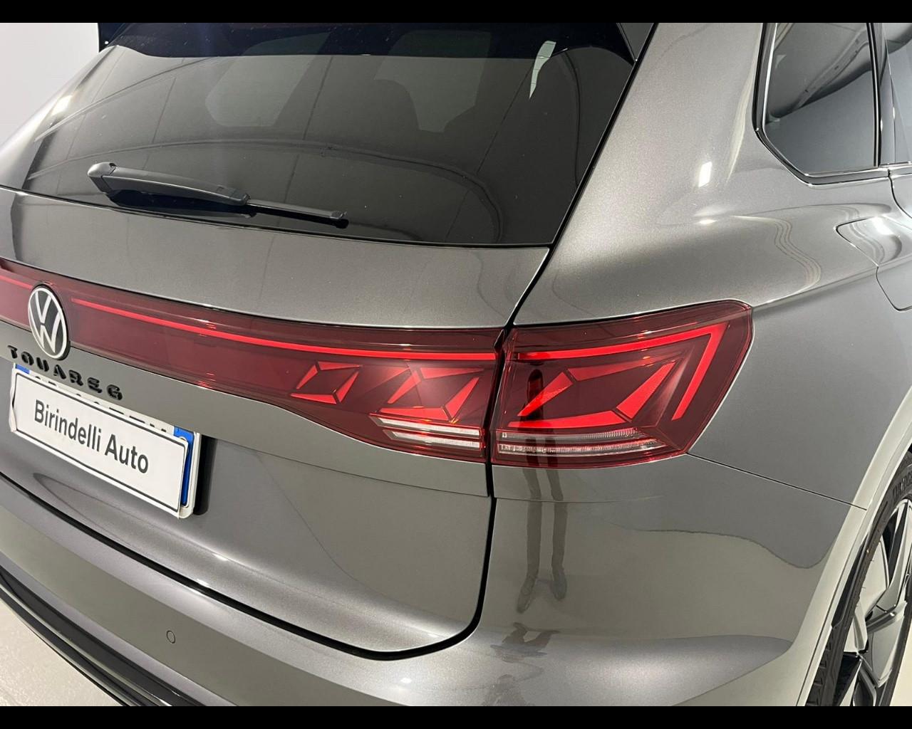 VOLKSWAGEN Touareg 3ª serie - Touareg 3.0 V6 TDI SCR R-Line