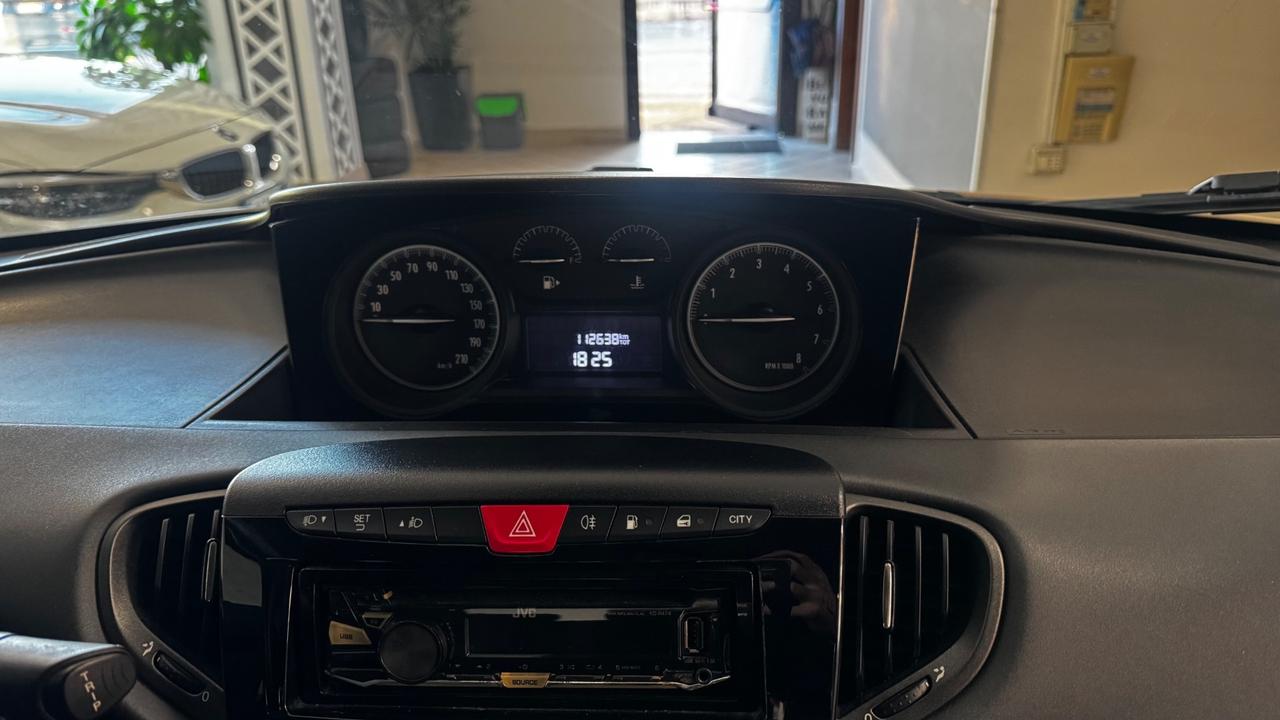 Lancia Ypsilon 1.2 69 CV 5 porte GPL Ecochic Elefantino