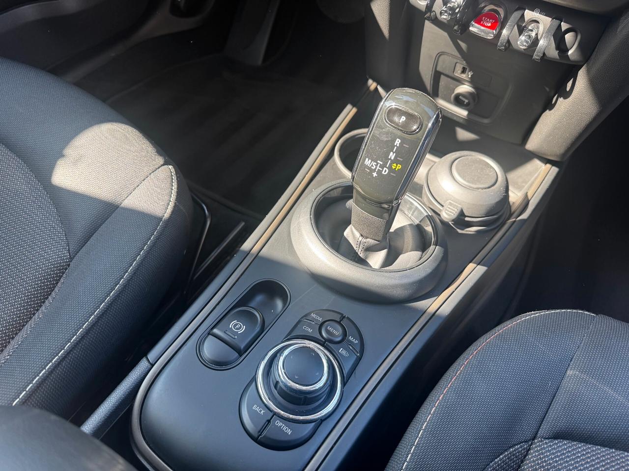 Mini Cooper Countryman 1.5 Essential