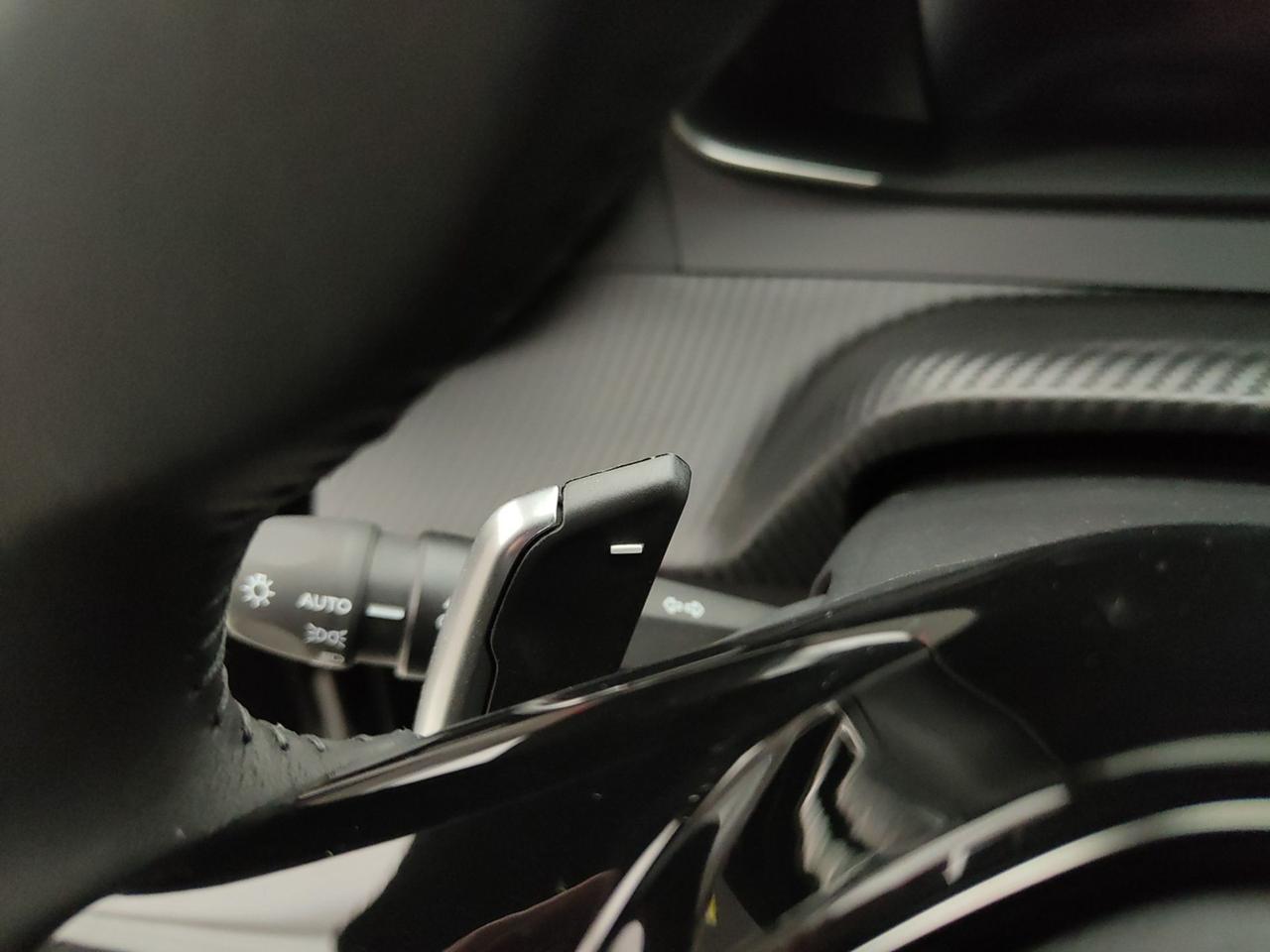 PEUGEOT 2008 II 2020 1.2 PURETECH 130CV ALLURE EAT8