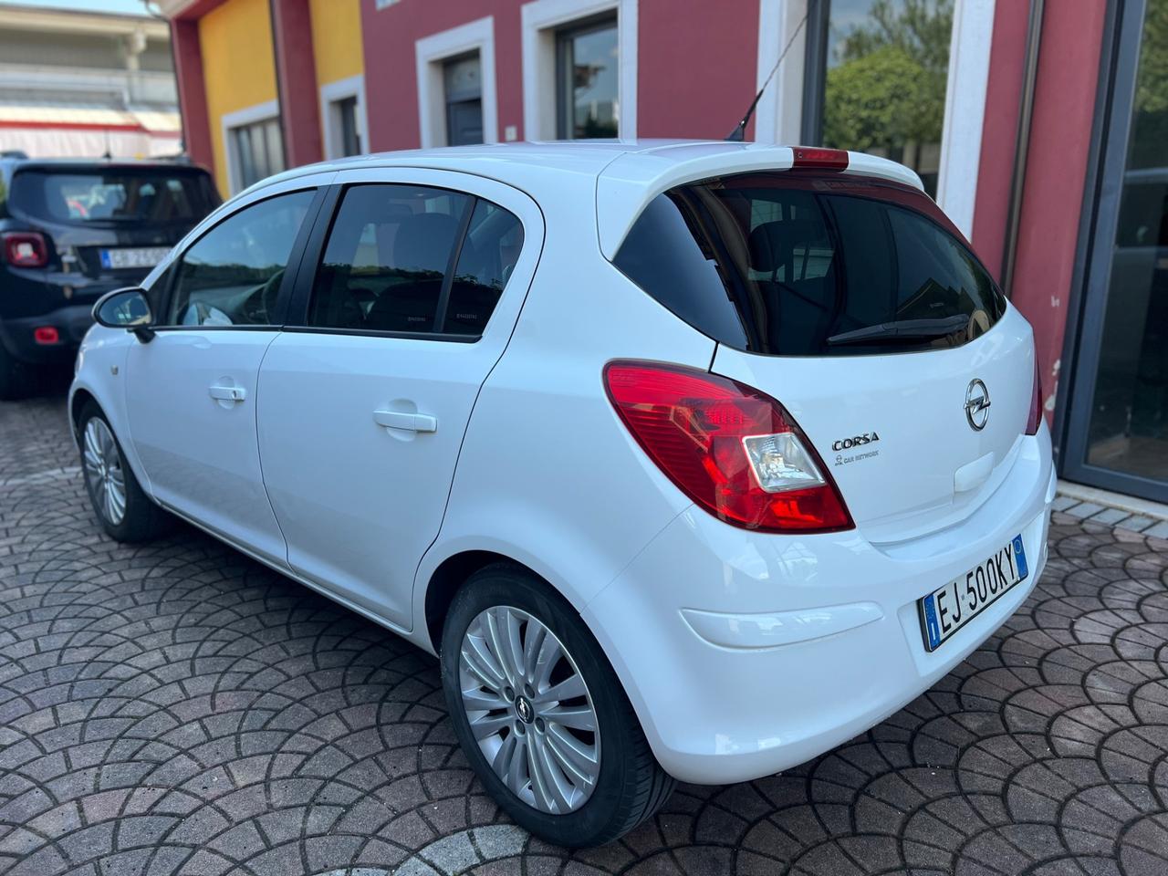 Opel Corsa 1.2 5porte GPL - Garanzia 12 mesi