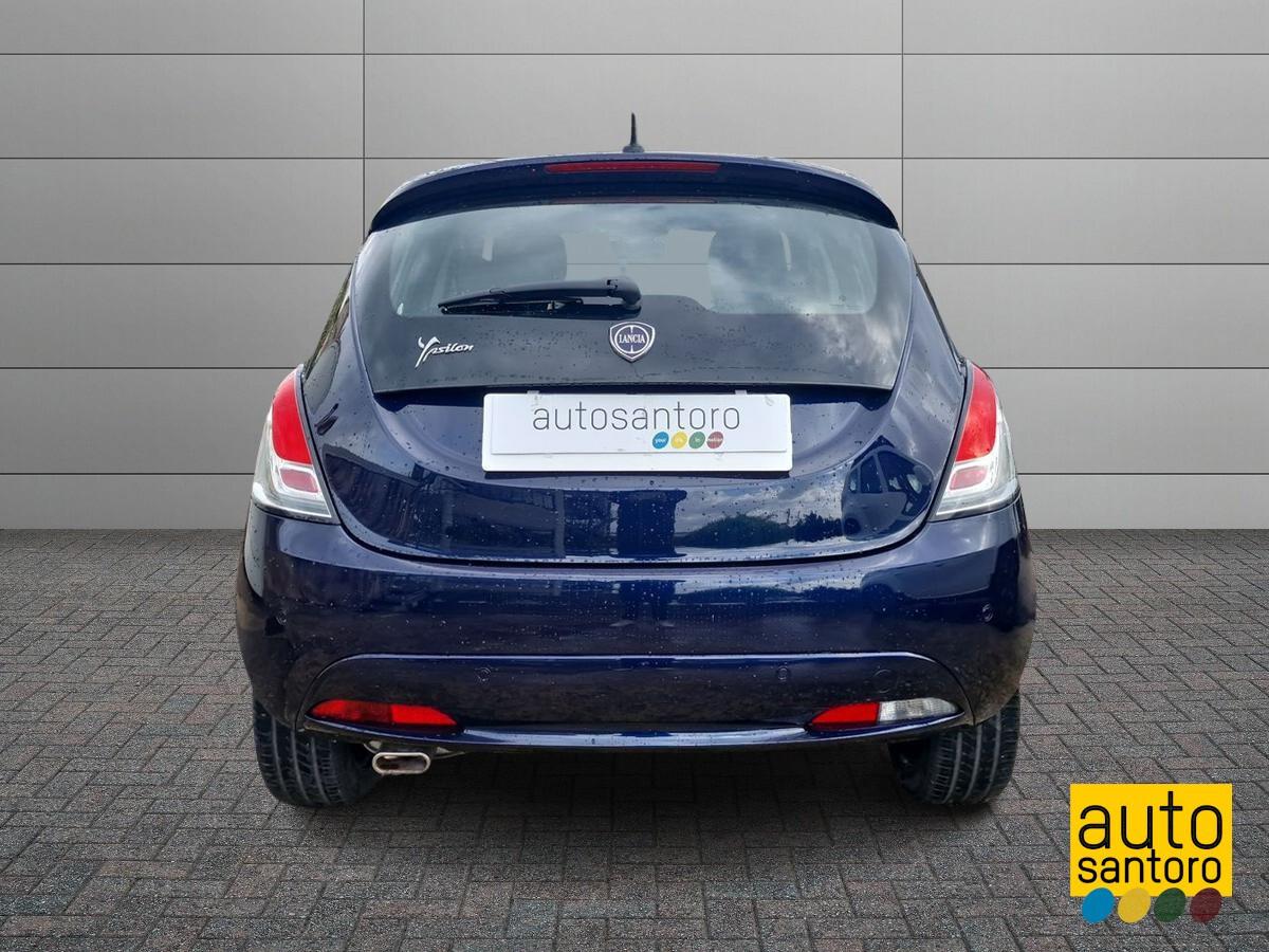 LANCIA YPSILON 1.2 B/GPL ECOCHIC GOLD