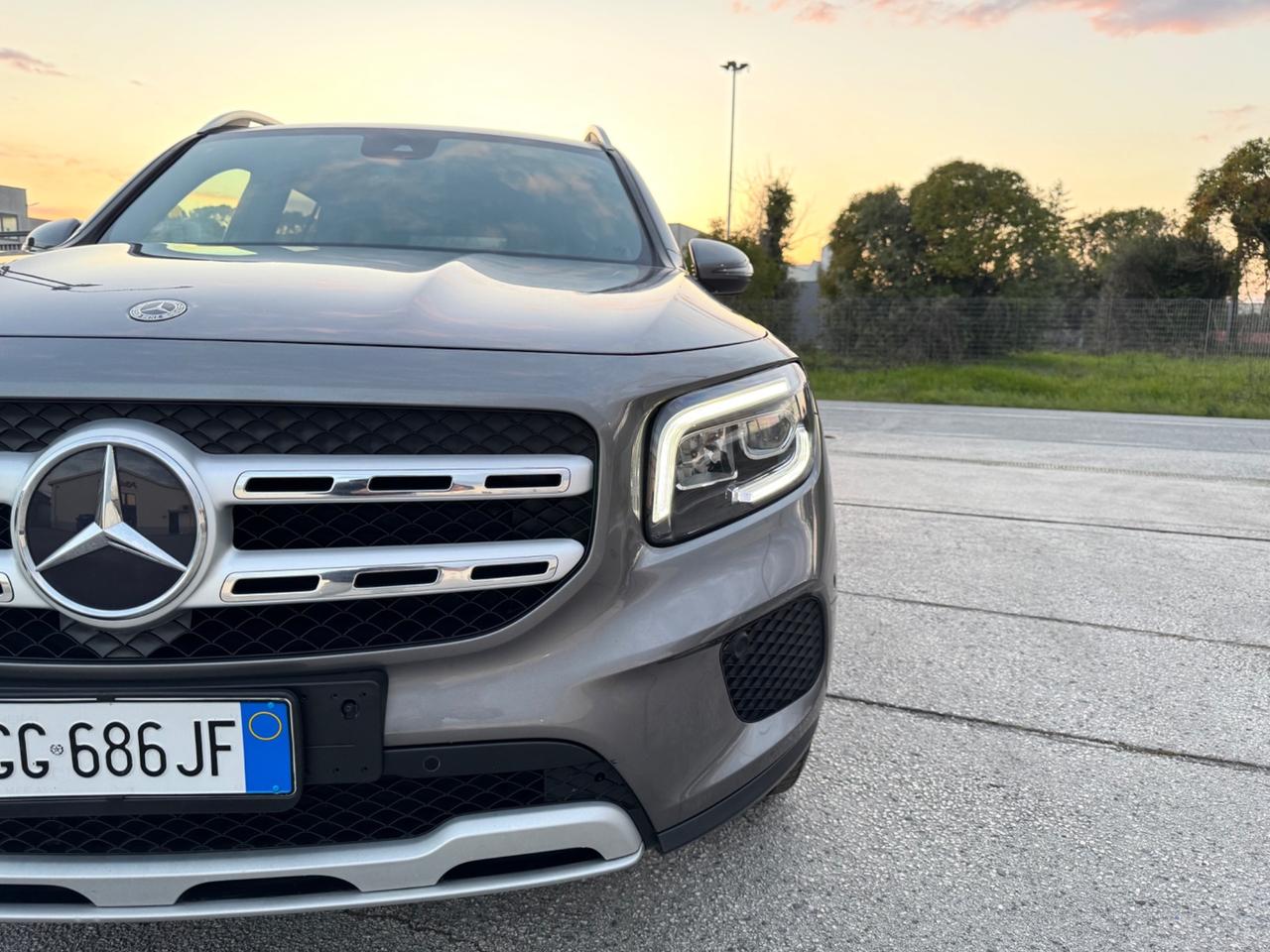 MERCEDES GLB 180d Sport - Luci Ambient Navi 18