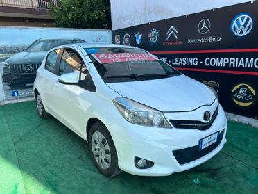 Toyota Yaris 1.0 2015 5 porte FULL OPTIONAL LEGGI