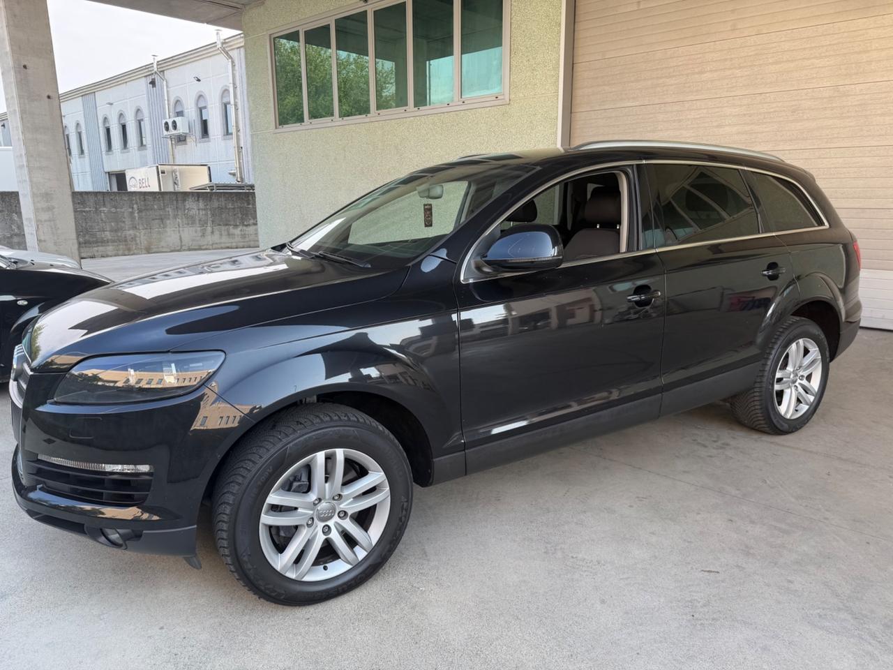 Audi Q7 3.0 V6 TDI 233CV quattro tiptronic
