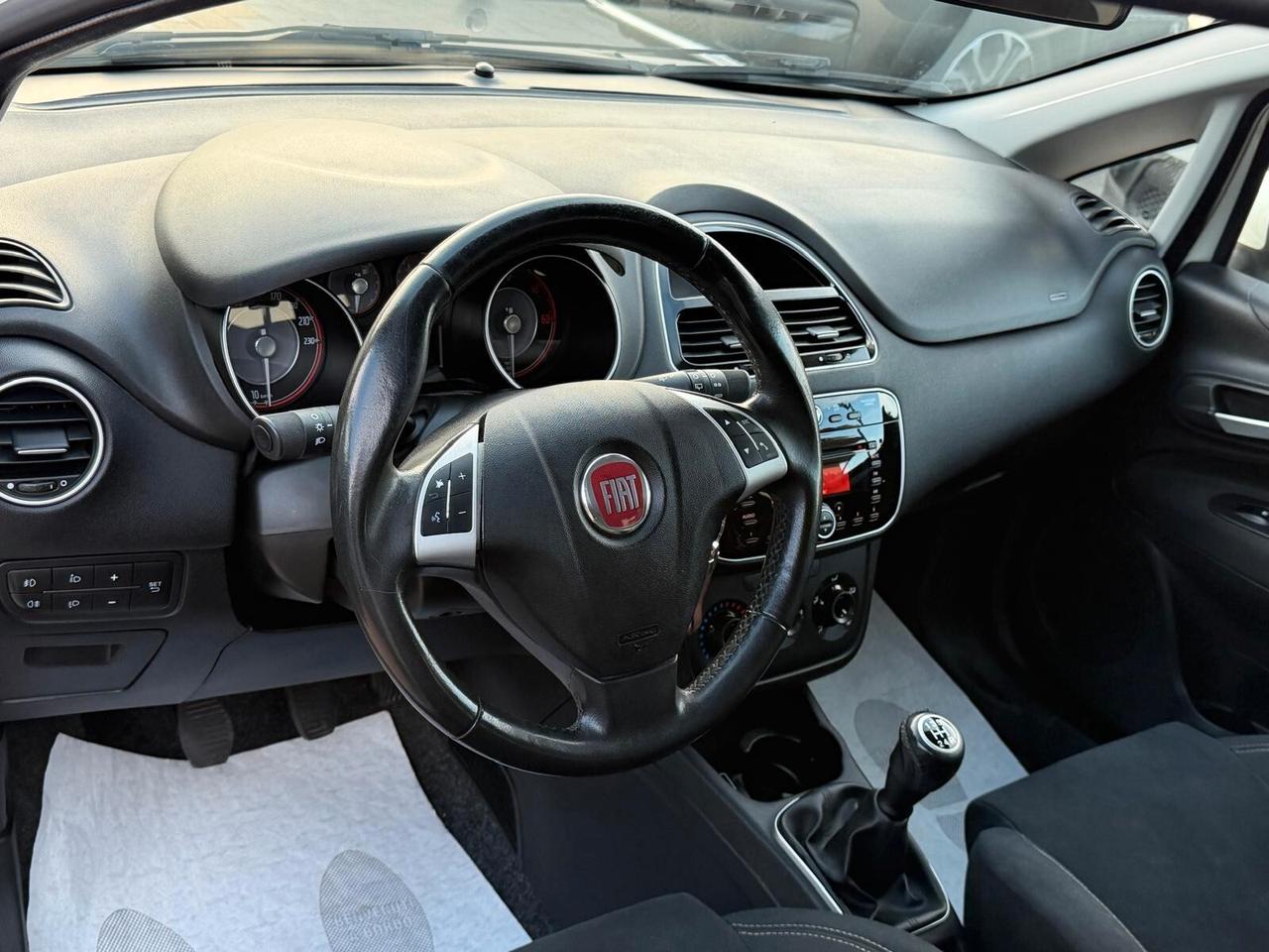 Fiat Punto New 1.3 M.JET 75 cv. 5p LOUNGE (MOTORE DA RIVEDERE)