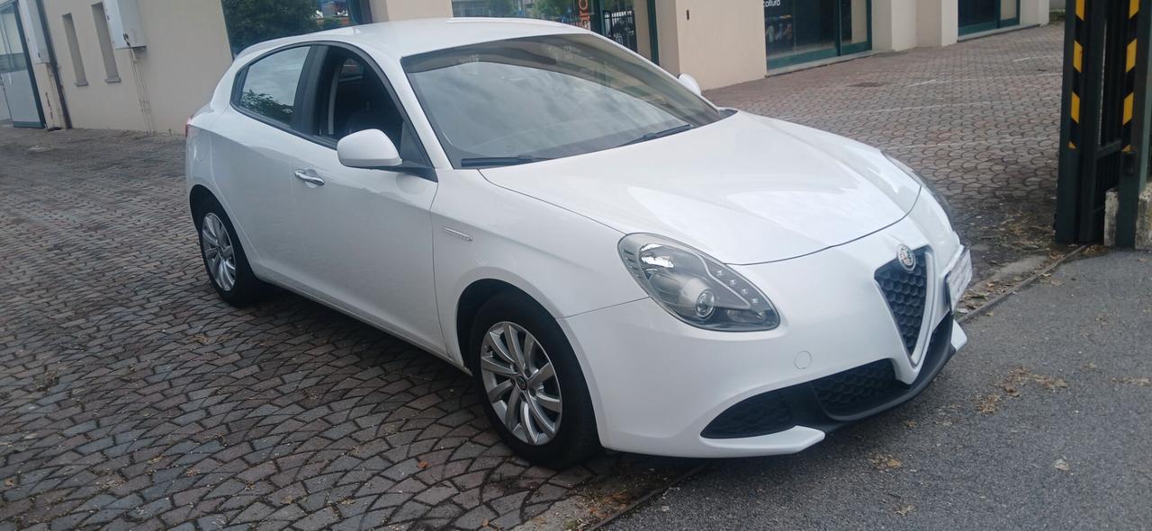 Alfa Romeo Giulietta 1.6 JTDm neopatentati euro 6