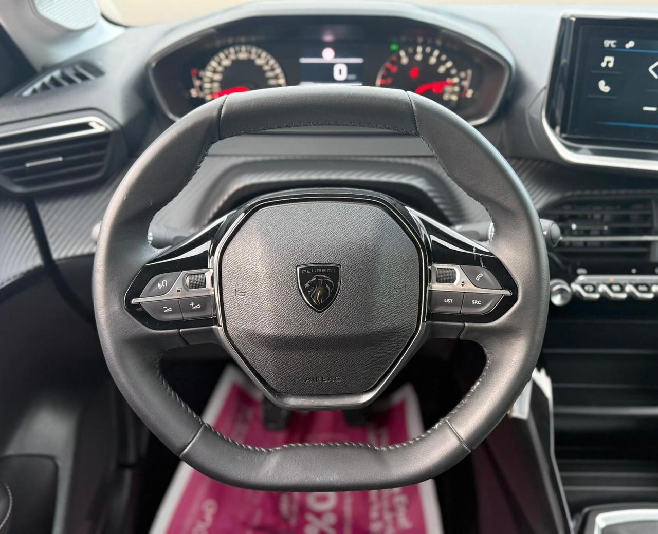 Peugeot 208 2024 SOLI 3000KM