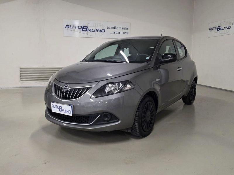 Lancia Ypsilon 1.0 FireFly 70cv S&S Hybrid SILVER solo 37.000 km !