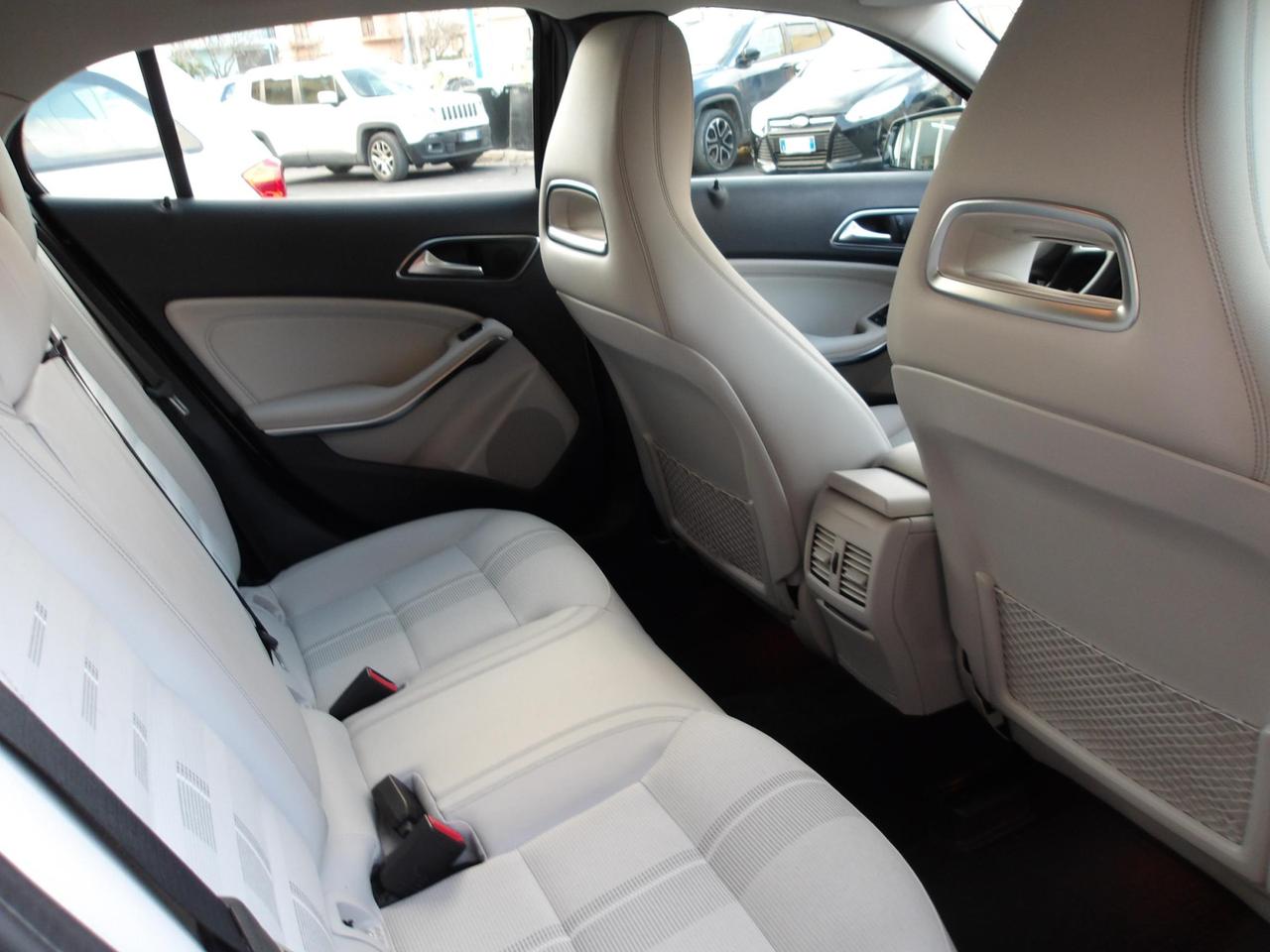 Mercedes GLA 200 d Sport auto