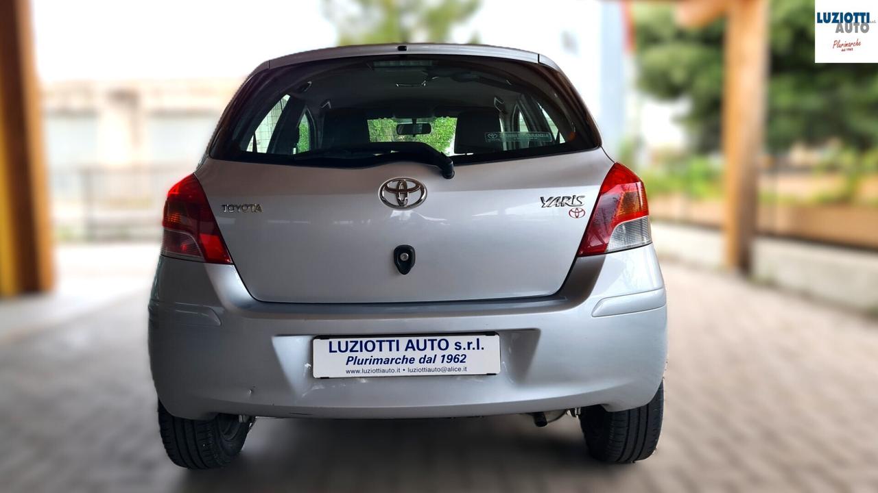 Toyota Yaris 1.0 5P. SOL