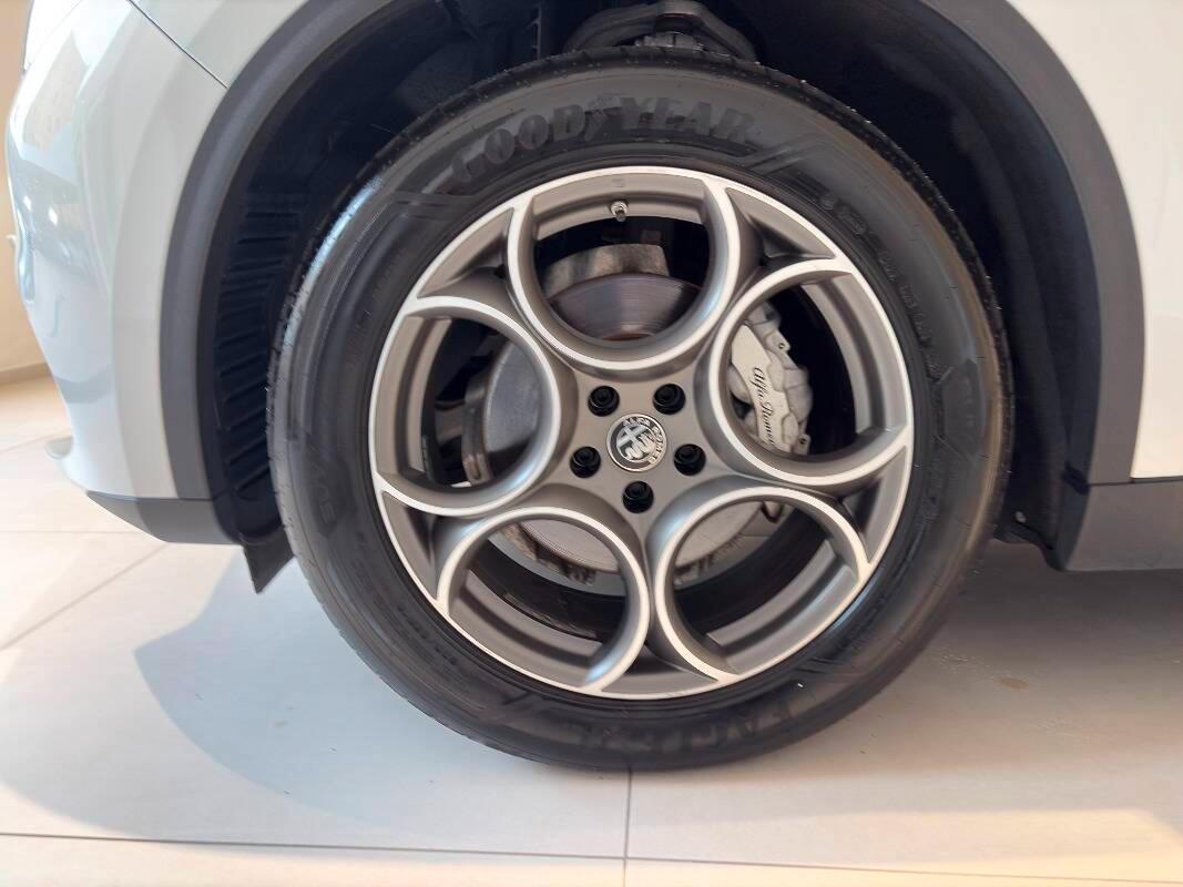 Alfa Romeo Stelvio 2.2 t Sprint Q4 210cv auto
