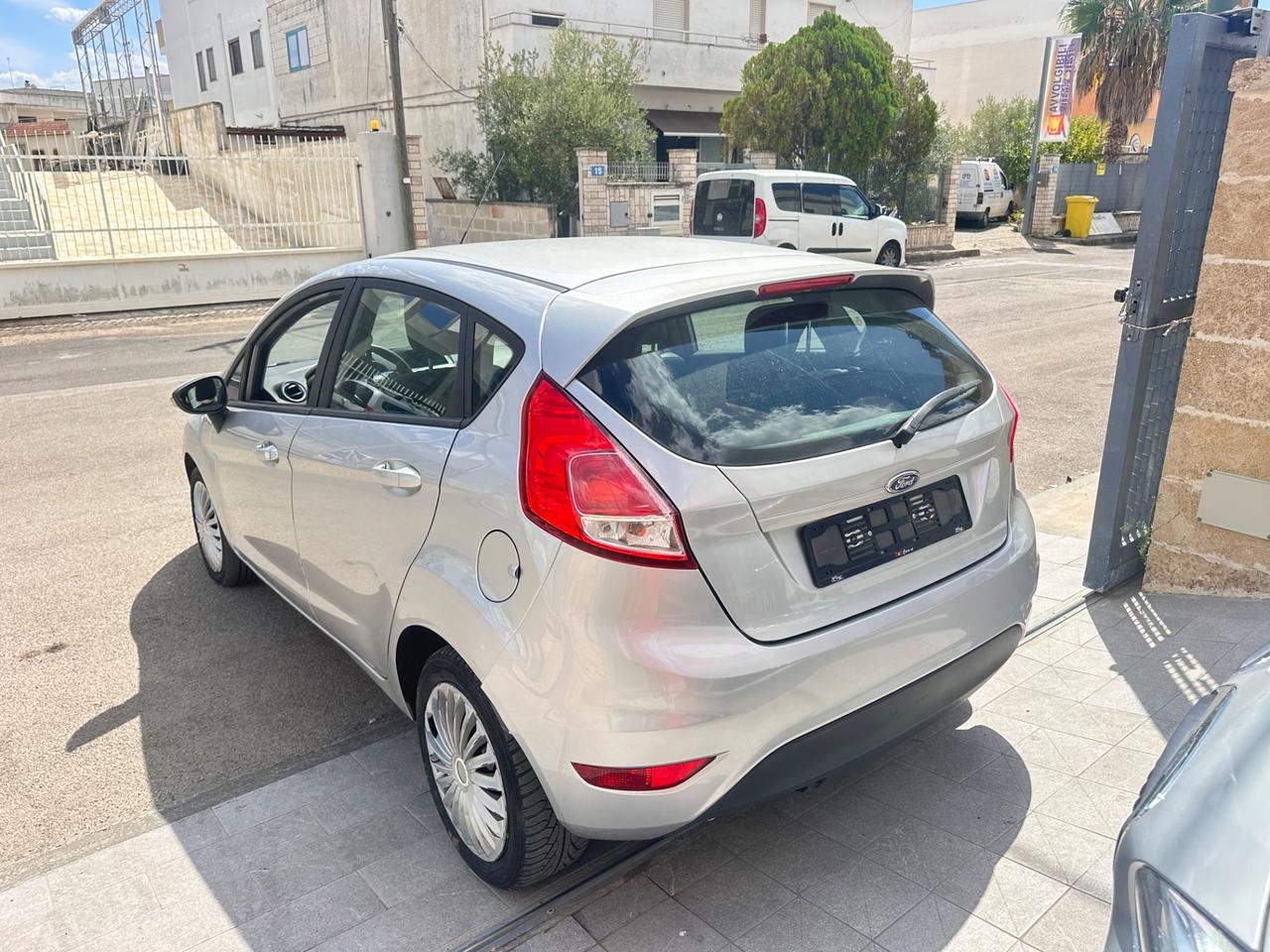 Ford Fiesta 1.5 TDCi 75CV 5 porte Business-2015
