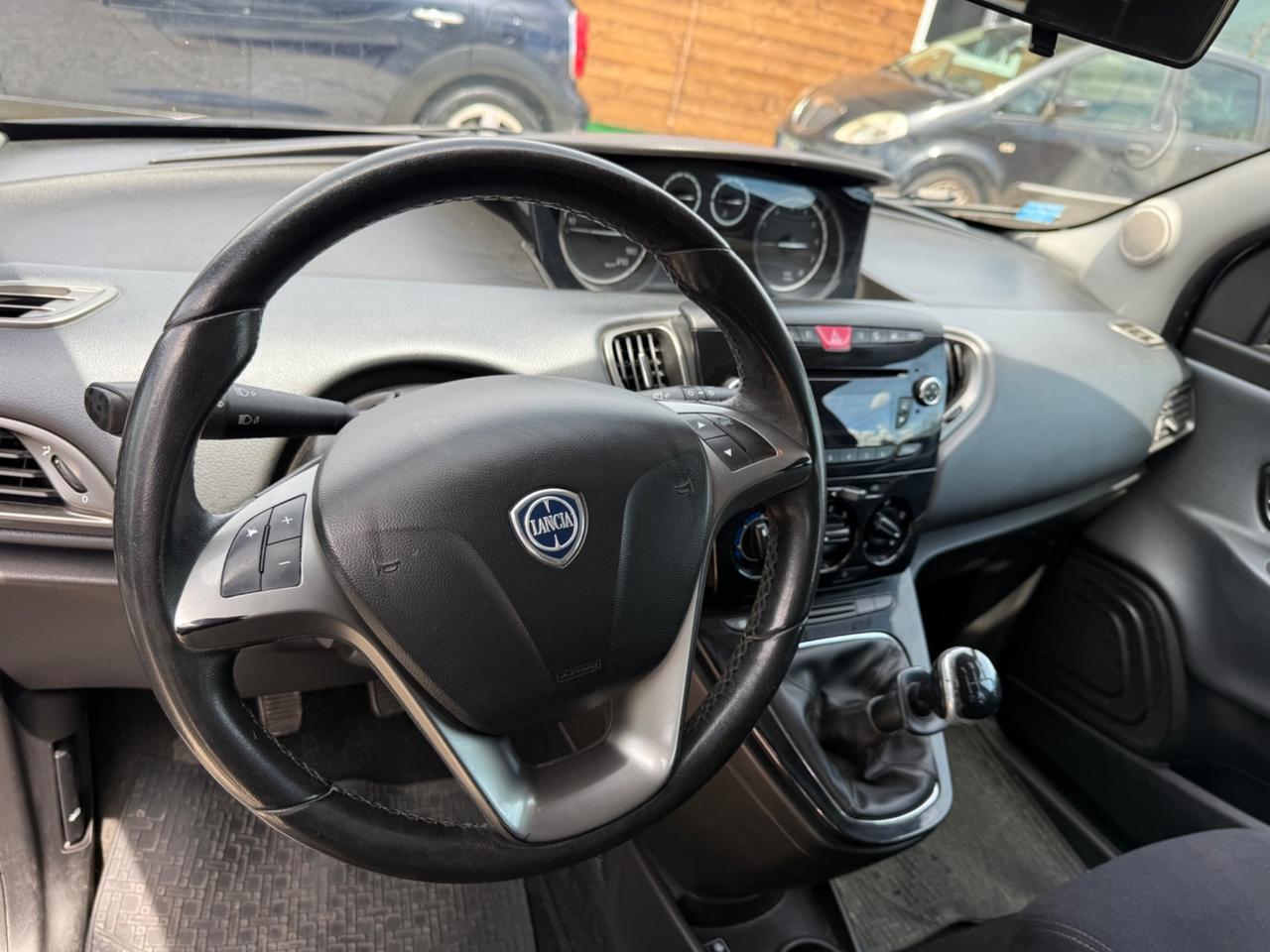 Lancia Ypsilon 1.2 69 CV 5 porte GPL Ecochic Gold