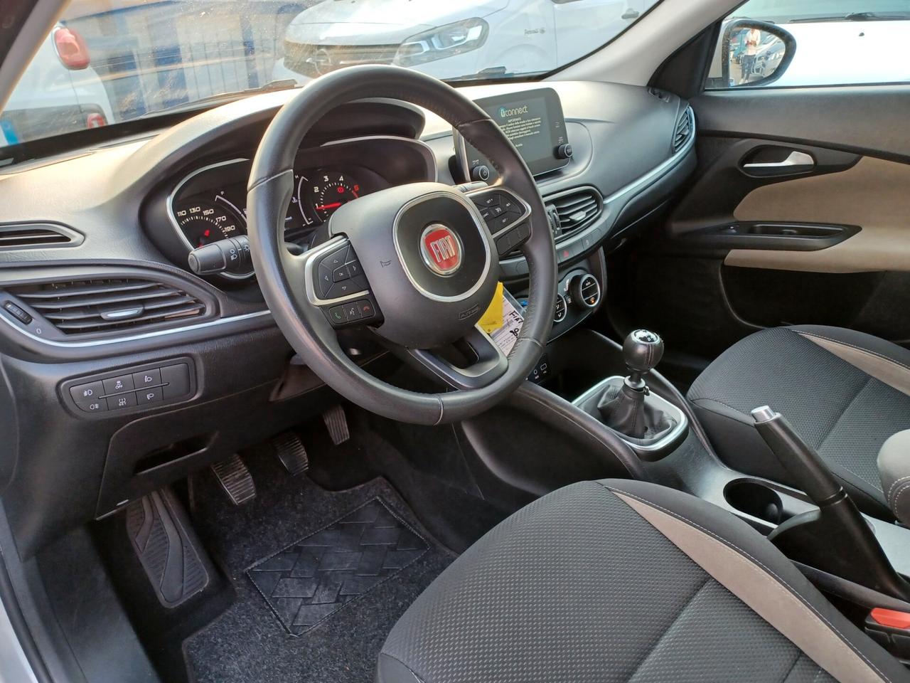 Fiat Tipo 1.6 M.Jet 120 cv SW Lounge PARI NUOVO