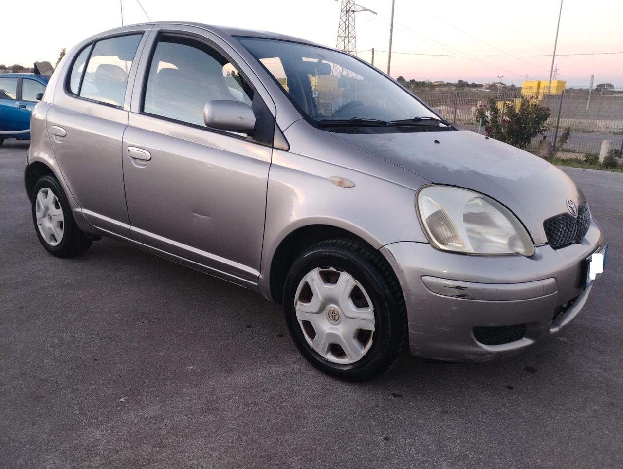 Toyota Yaris 1.4 tdi D-4D cat 5 porte Sol