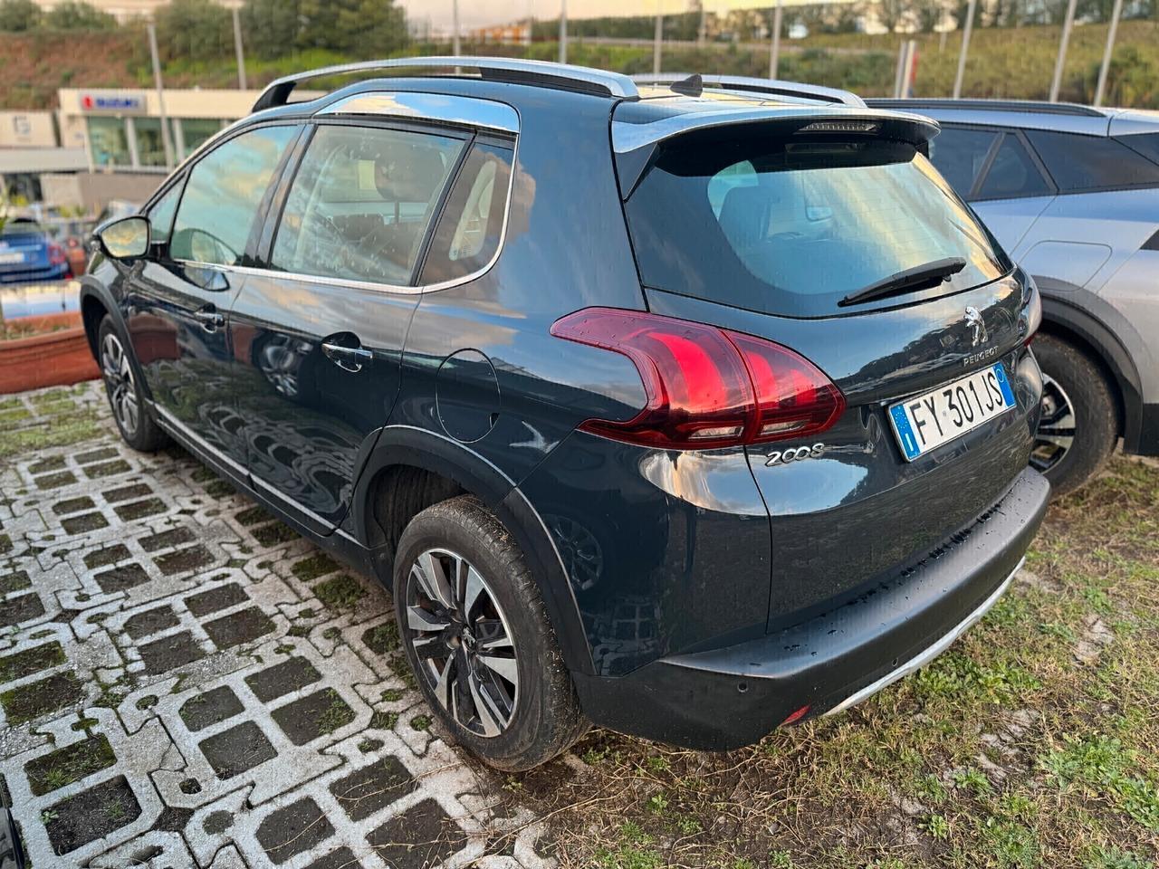 Peugeot 2008 BlueHDi 100cv Allure