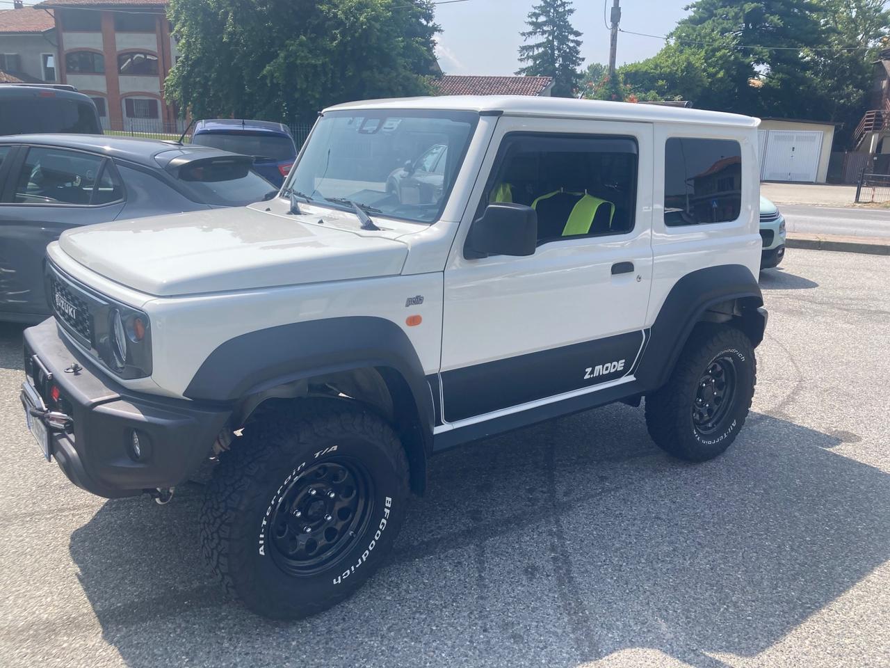 Suzuki Jimny 1.5 5MT PRO (N1)