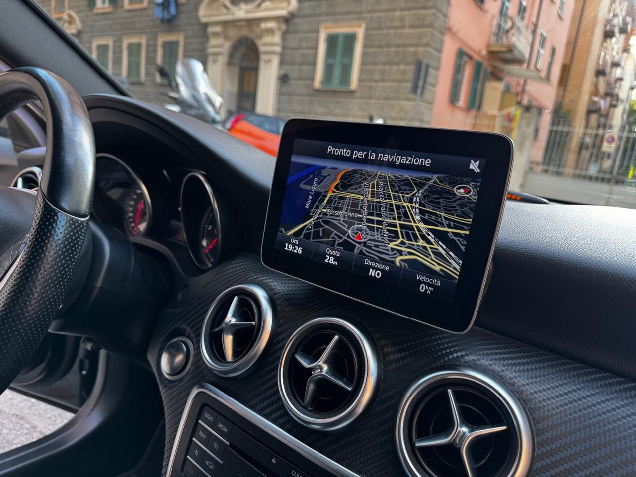 Mercedes-benz A 180d Premium AMG NIGHT EDITION- PERMUTABILE