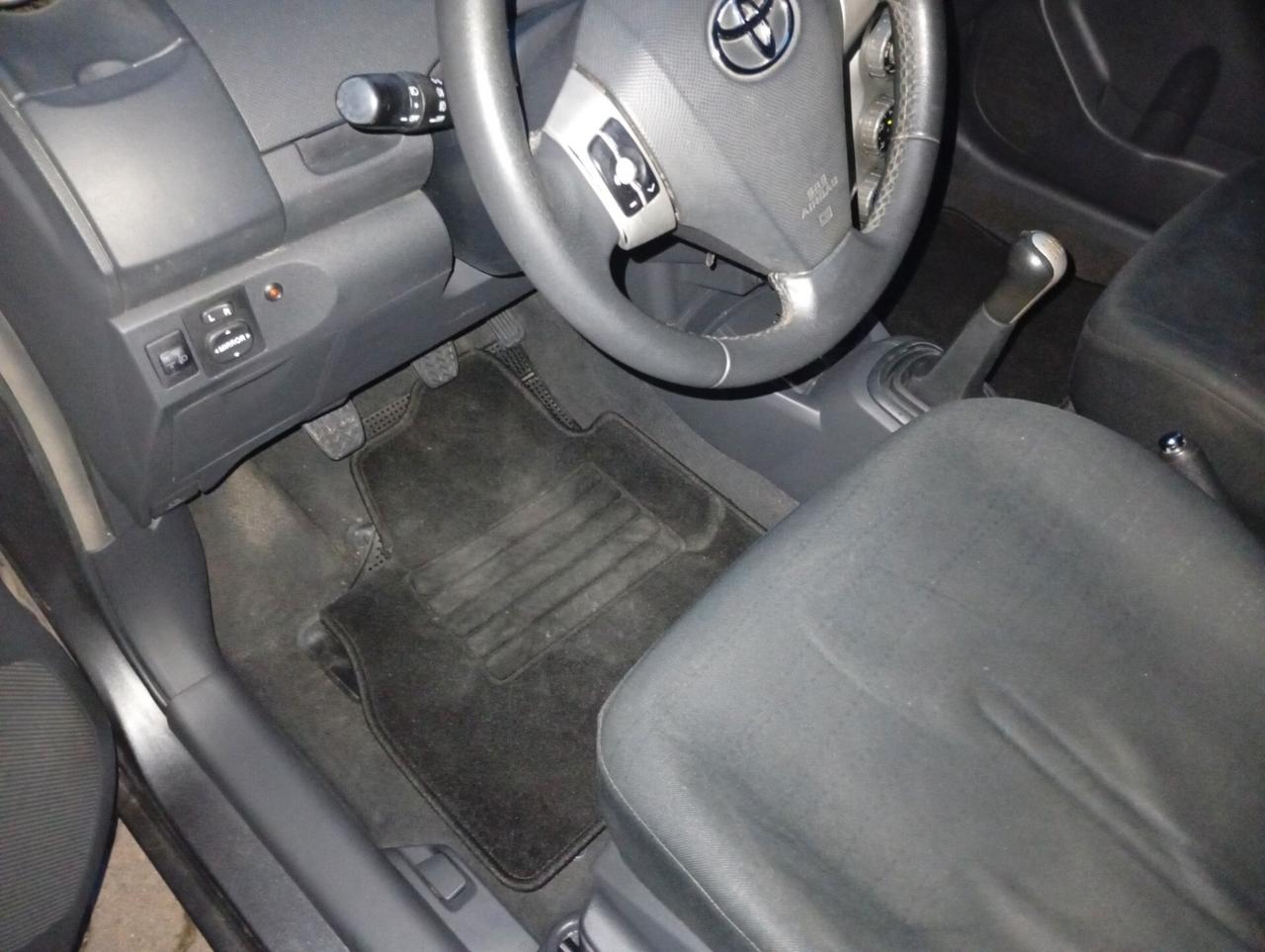 Toyota Yaris 1.3 5 porte Sol