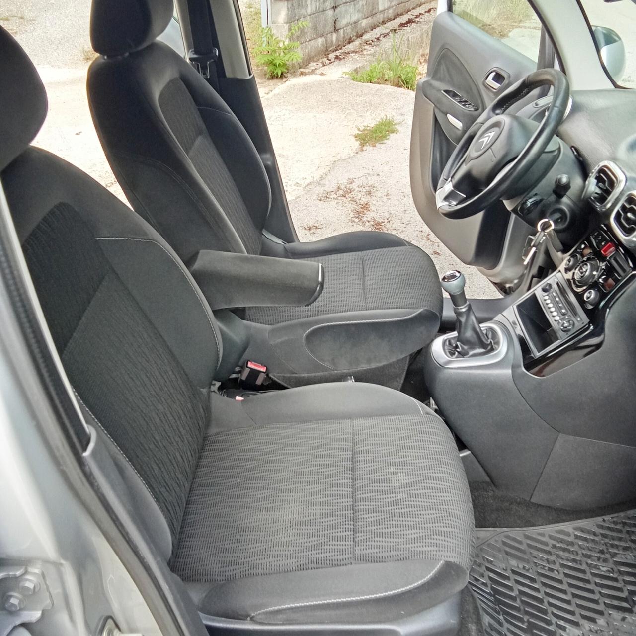 Citroen C3 Picasso 100 Exclusive E6 016