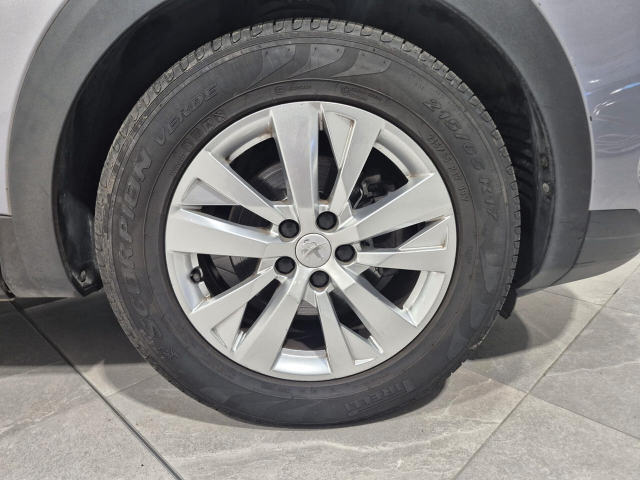 Peugeot 3008 BlueHDi 130 S&S EAT8 Active Business