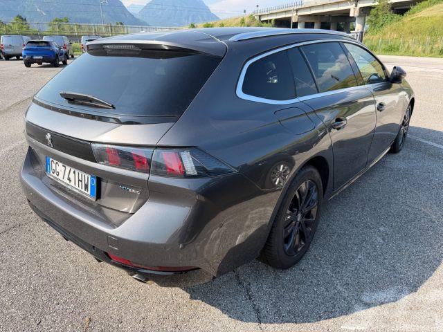 PEUGEOT 508 Plug-in Hybrid 225 e-EAT8 SW Allure Pack