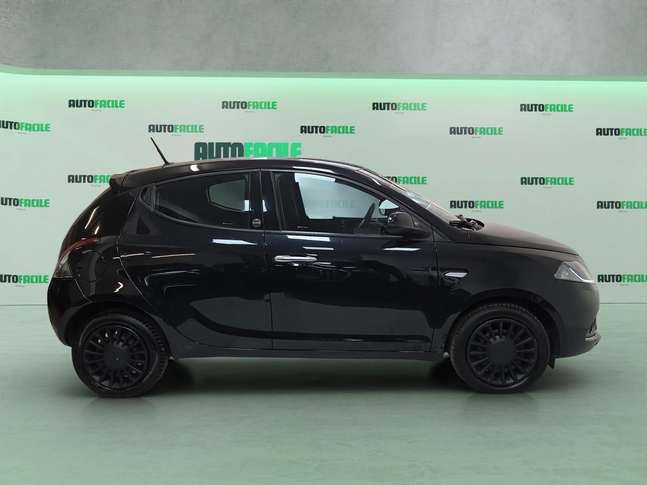 Lancia Ypsilon 1.0 Hybrid Ecochic 69CV - PRONTA CONSEGNA