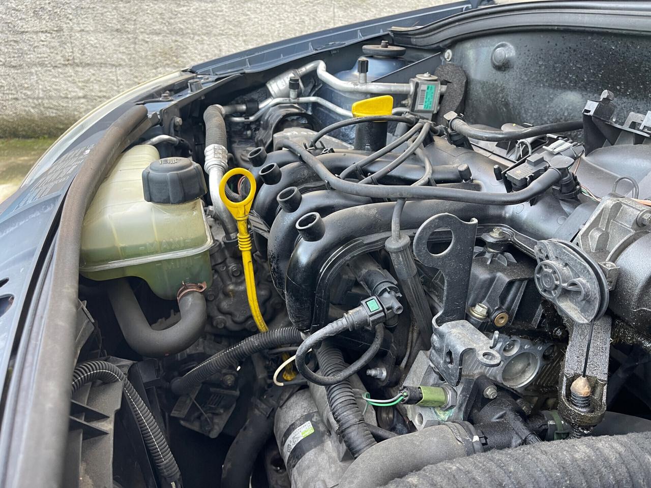 RENAULT CLIO STORIA 1.2 BENZINA EURO4 5P NEOPATENTATI