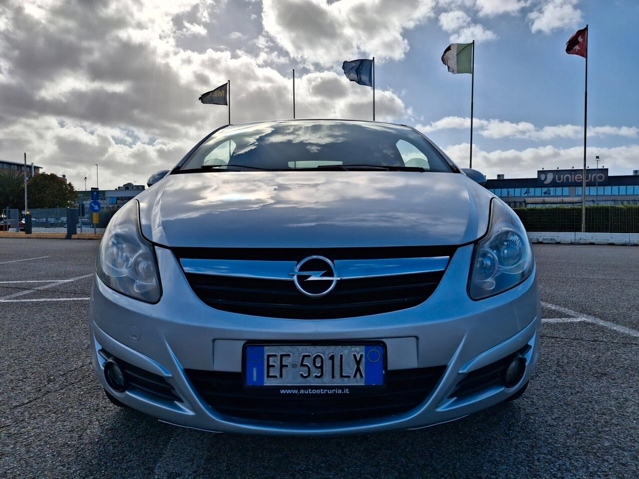 OPEL CORSA 1.2 Benzina Sport-OK NEOPATENTATI-