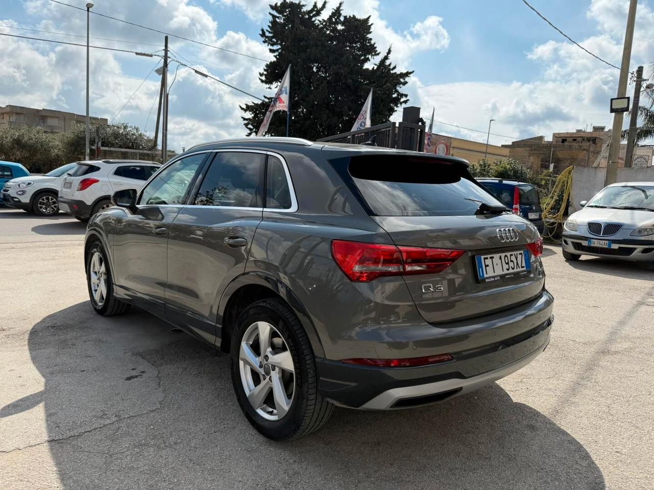 Audi Q3 2.0 TDI 150 CV Business