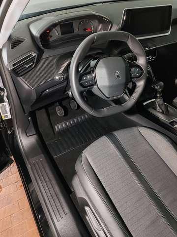 Peugeot 2008 1.2 130cv Allure con Car Play + Telecamera