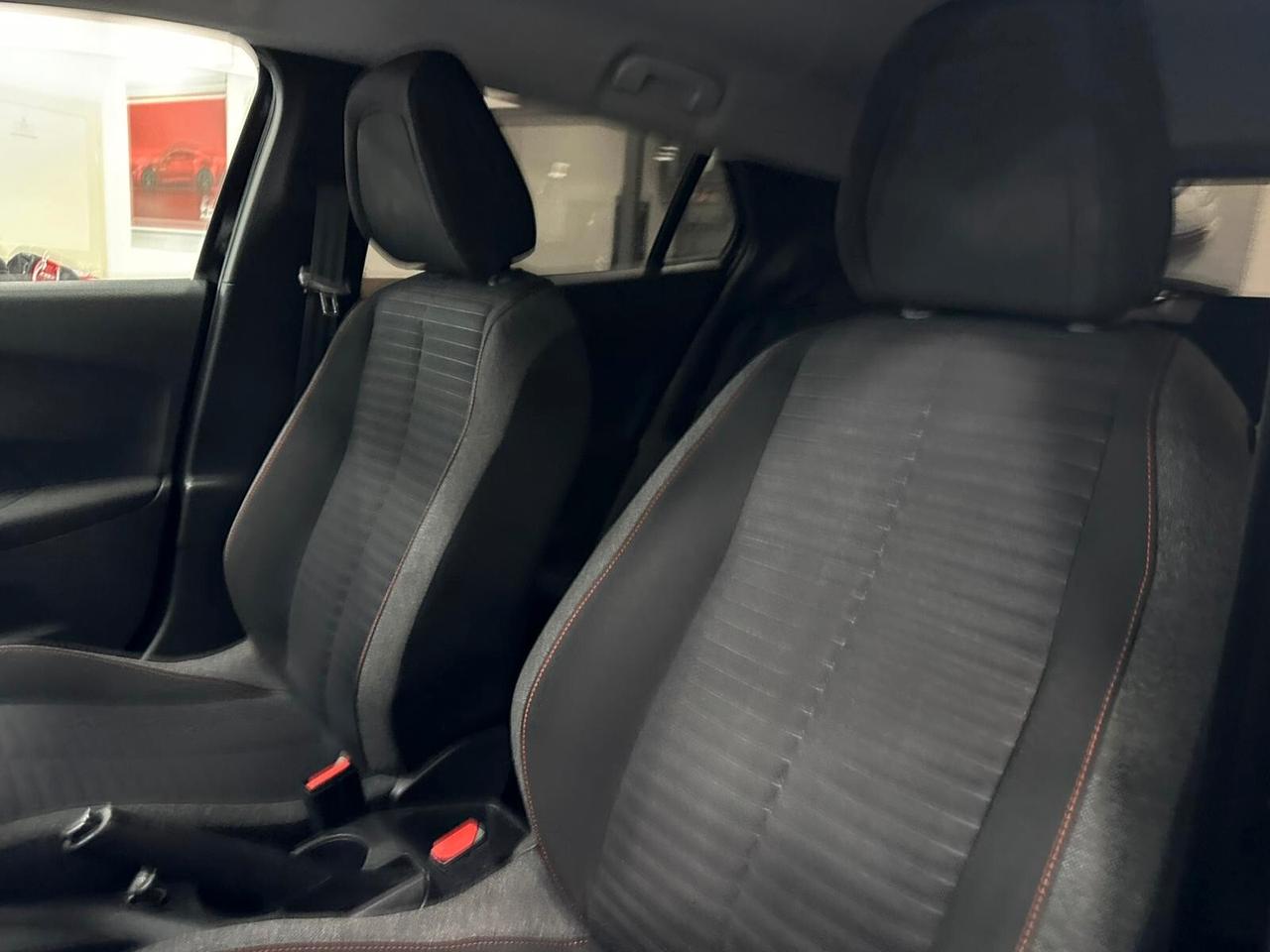 Peugeot 2008 PureTech 130 S&S EAT8 Active Pack