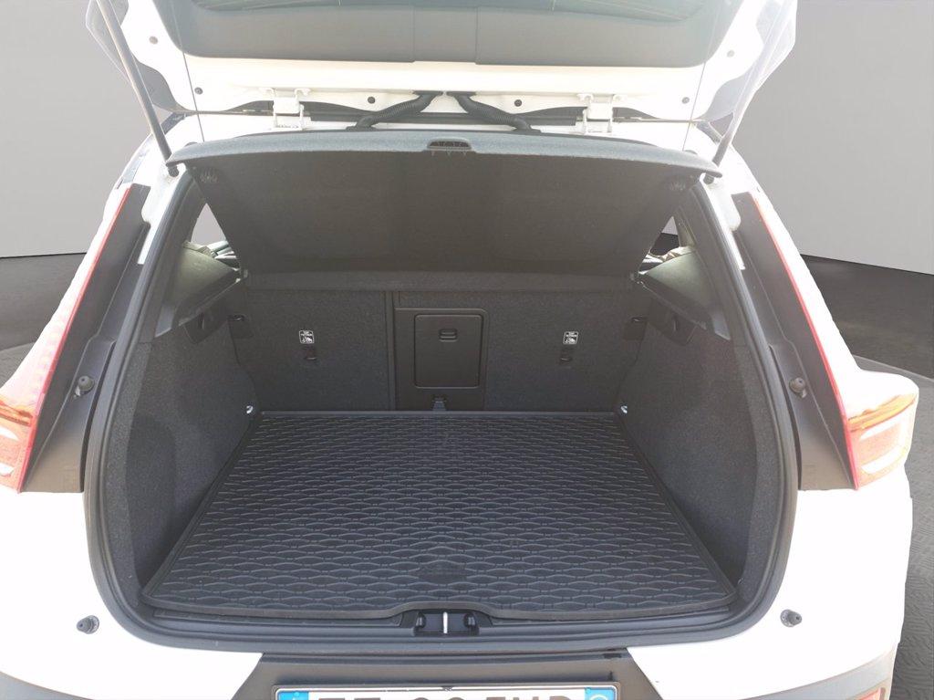 VOLVO Xc40 2.0 d3 momentum geartronic del 2019